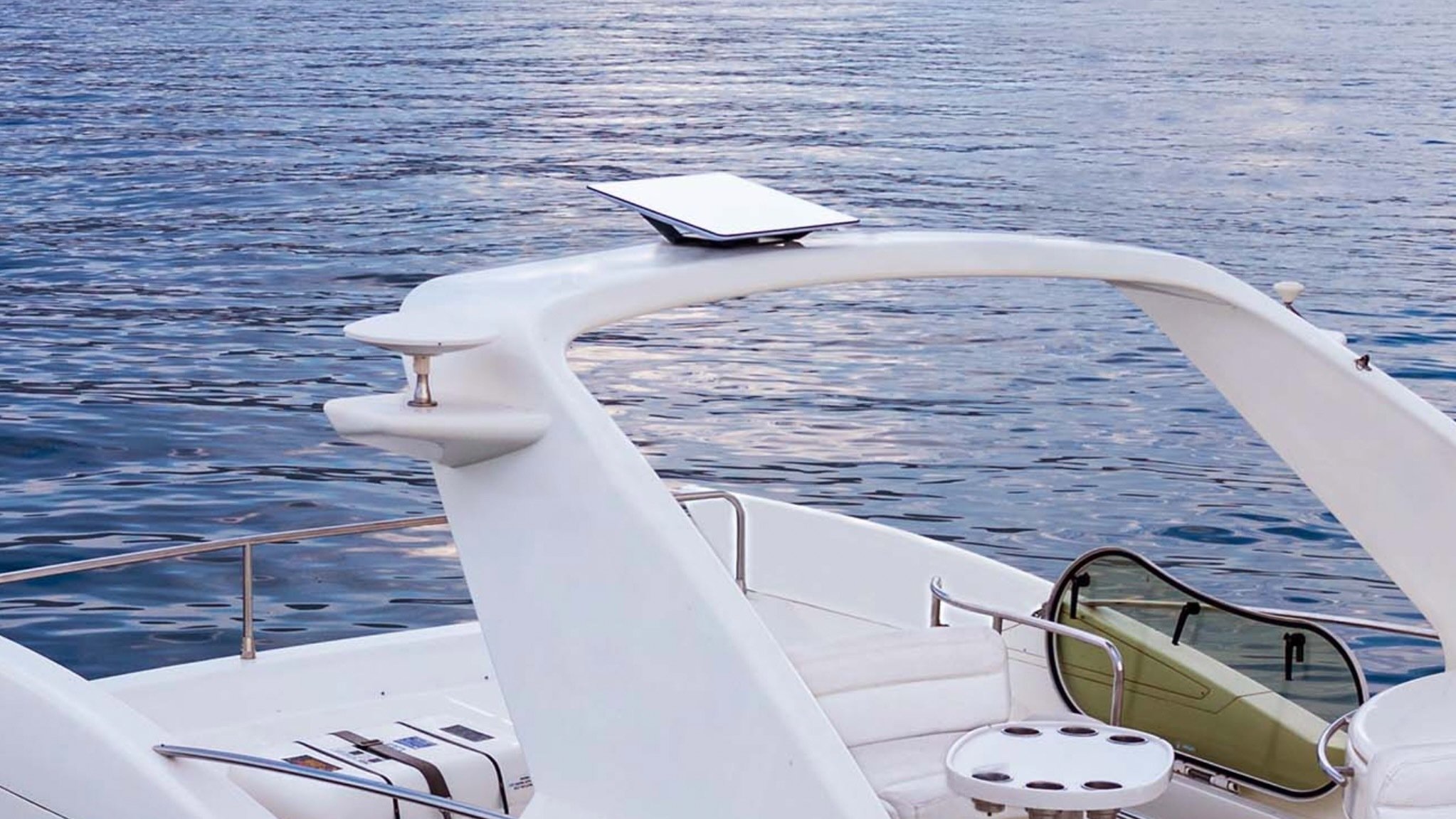 Thiết bị Starlink đặt trên tàu thuyền